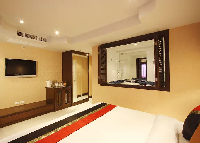Rayaburi Hotel, Patong