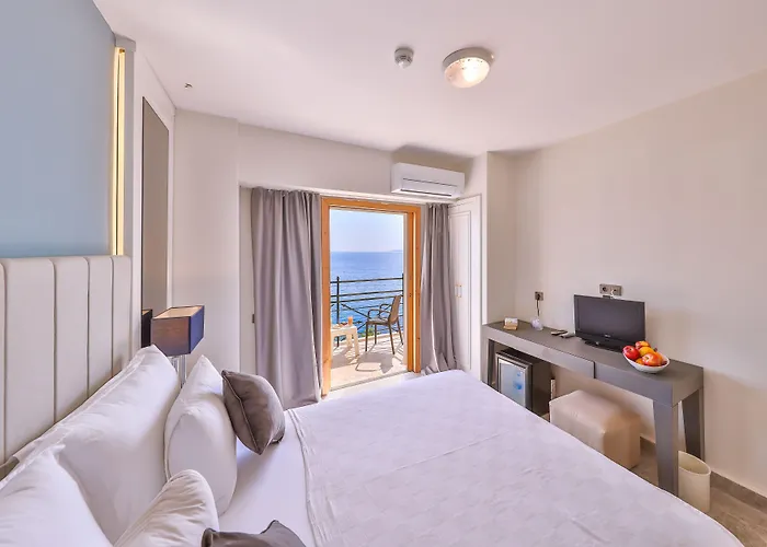 Hera Hotel