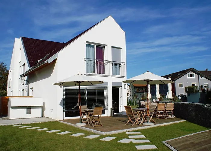 R&J Hotel
