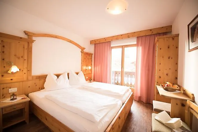 Hotel mit Hund Mahlknechthuette Seiseralm