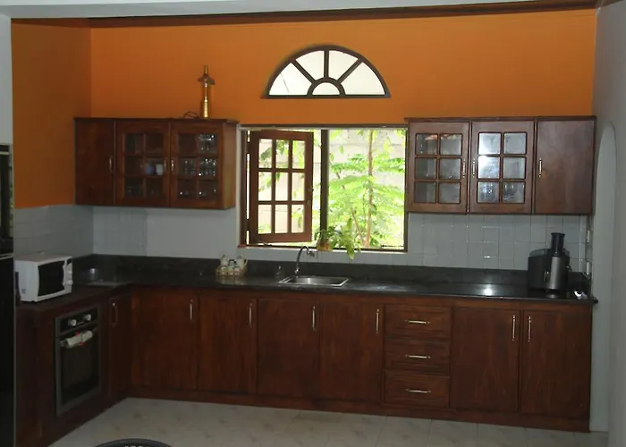 Villa Taprobane