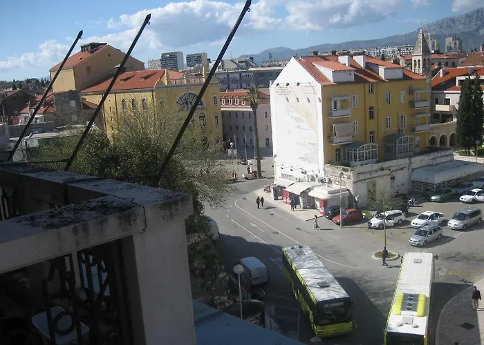 Split Central Guesthouse