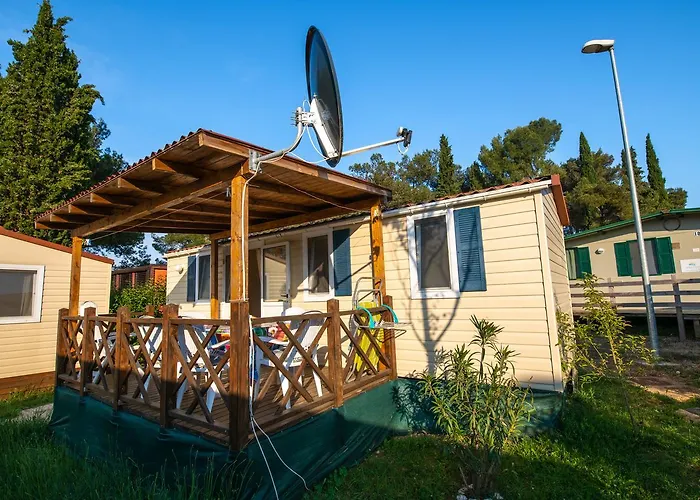 Strandhotel: Camping Media Mobile Homes In Brioni Sunny Camping