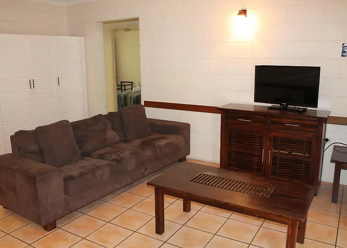 Oasis Inn Apartments
