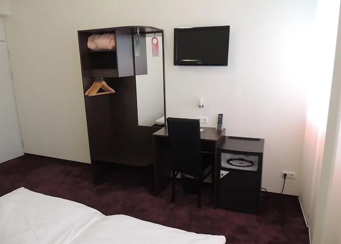 Günstiges Hotel: Aaa Budget Hotel