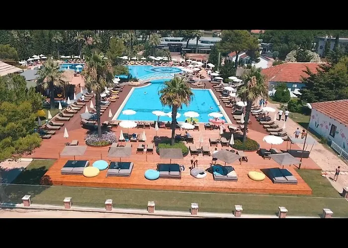  Tropikal Bungalows