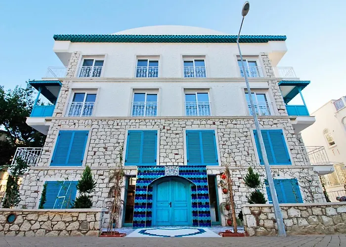 Yazar Lara Hotel