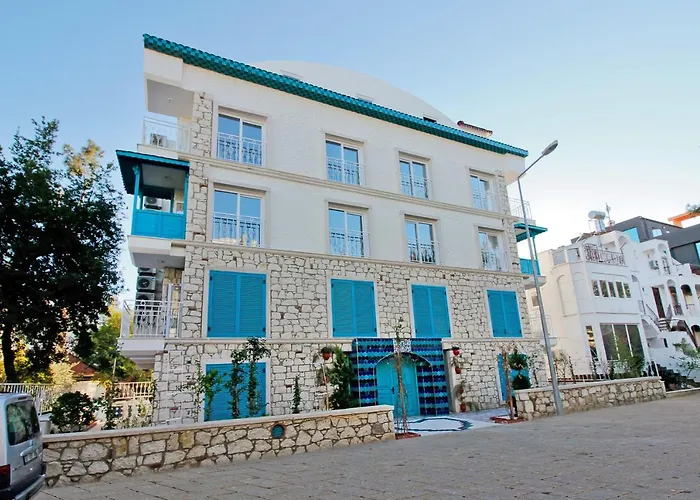 Yazar Lara Hotel