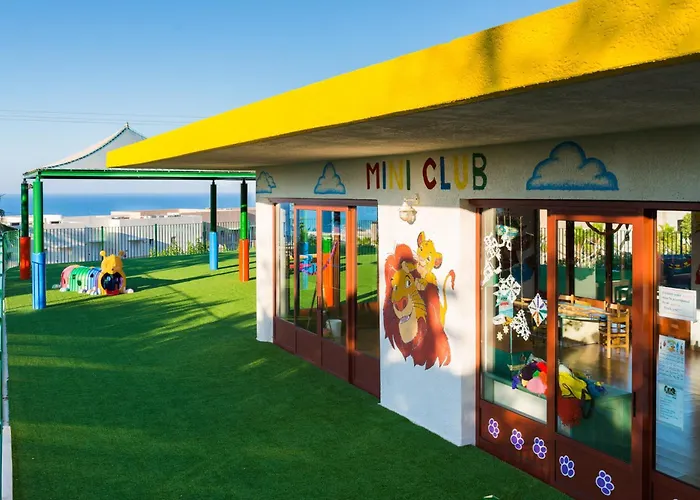  Grand Holiday
